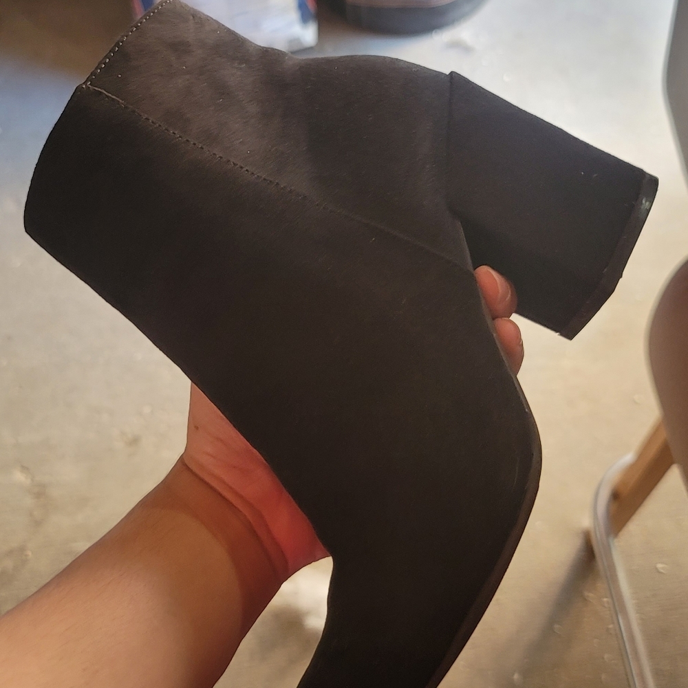 Boots - Picture 2 of 3